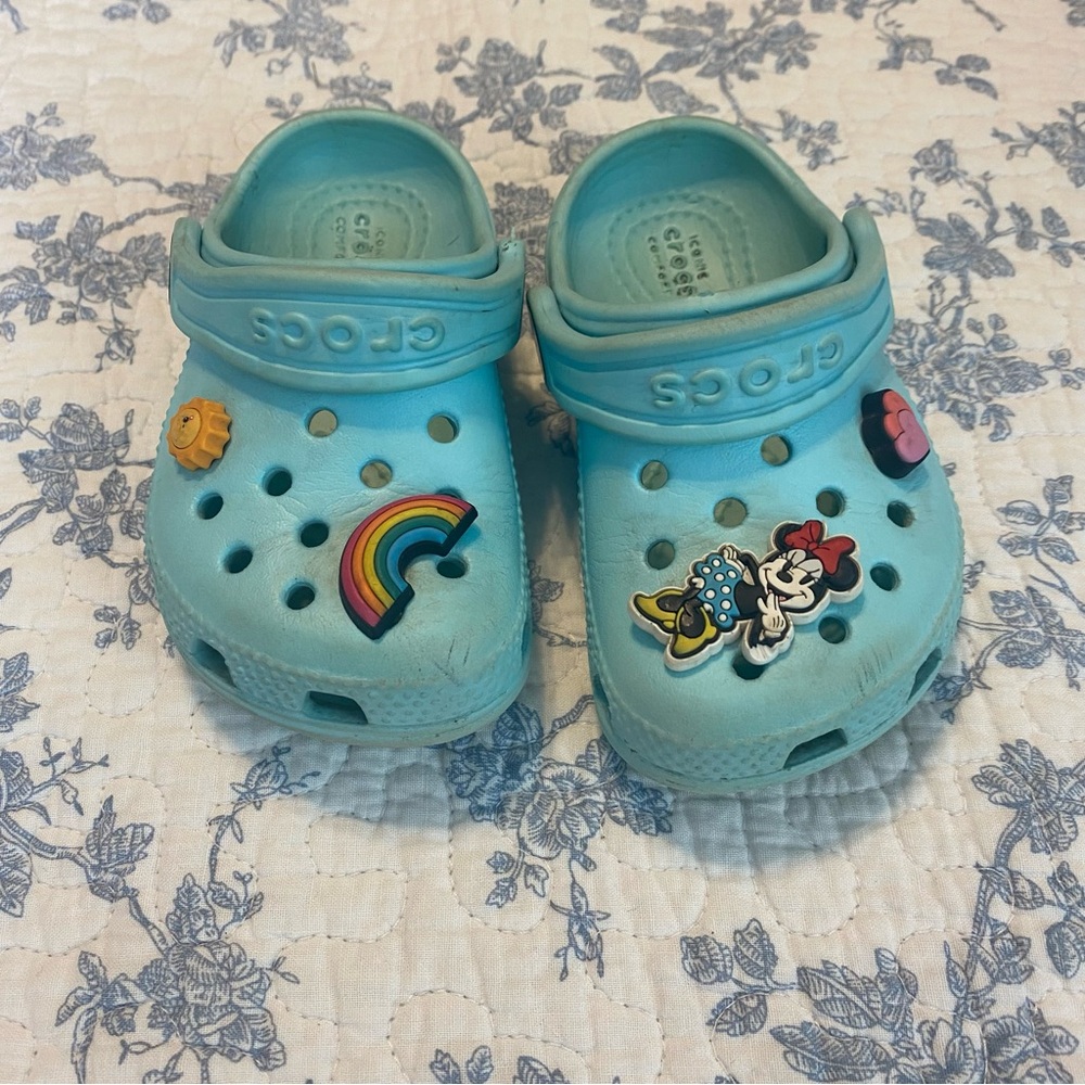 Toddler Girl Size 6 Embellished Turquoise Crocs